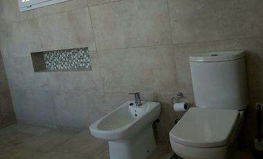 Alquiler Anual Casa Salida A La Laguna - Unica - Oportunidad - Canning