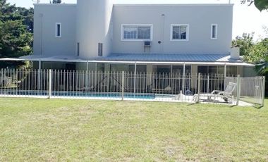 Casa Alquiler Temporada Y Anual Desde Marzo Canning Piscina