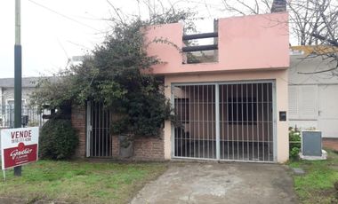 Casa En Venta En Campana: Santiago Del Estero 405