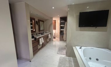 Casa en venta en Lomas de Tecamachalco