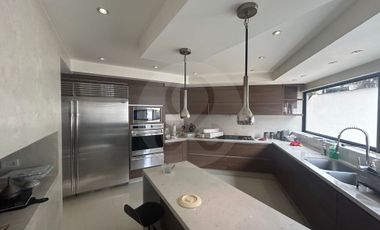 Casa en venta en Lomas de Tecamachalco