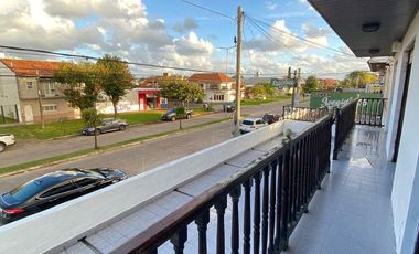 Chalet en venta de 3 dormitorios c/ cochera en Miramar