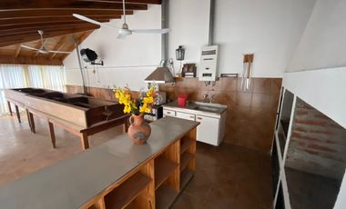 Chalet en venta de 3 dormitorios c/ cochera en Miramar