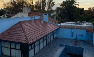 Chalet en venta de 3 dormitorios c/ cochera en Miramar