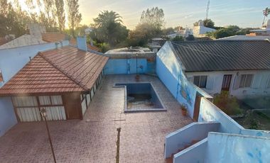 Chalet en venta de 3 dormitorios c/ cochera en Miramar