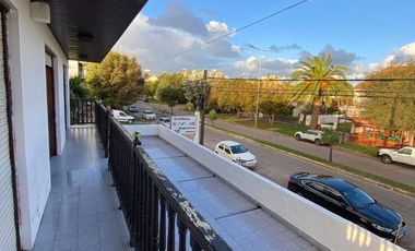 Chalet en venta de 3 dormitorios c/ cochera en Miramar