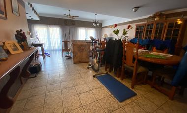 Chalet en venta de 3 dormitorios c/ cochera en Miramar