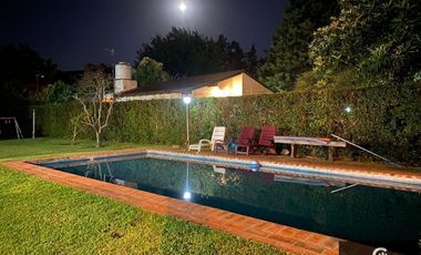 Casa en venta de 2 dormitorios con piscina en Las Azucenas