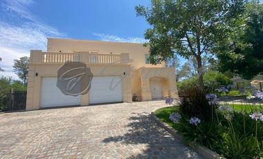 Casa En Alquiler La Reserva Cardales doble terreno parquizado Lujo Elegancia
