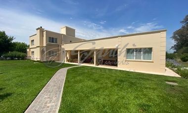 Casa En Alquiler La Reserva Cardales doble terreno parquizado Lujo Elegancia