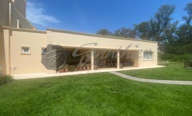 Casa En Alquiler La Reserva Cardales doble terreno parquizado Lujo Elegancia