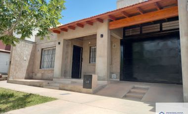 Casa en venta de 2 dormitorios c/ cochera en Maipú barrio Semiprivado