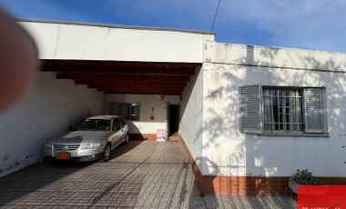 Casa en venta de 3 dormitorios c/ cochera en San Martín