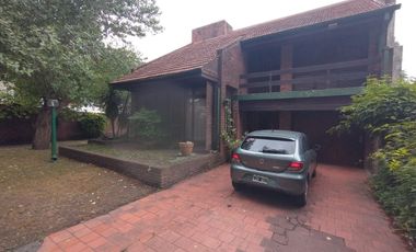 CASA 6 AMBIENTES EN VENTA