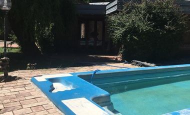 CASA 6 AMBIENTES EN VENTA