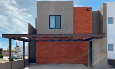 Casa Nueva en Venta, Altozano La Nueva Laguna