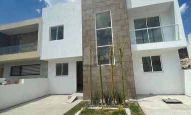 Casa nueva en venta en Lomas de Juriquilla