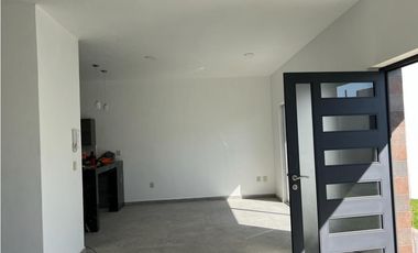 EN VENTA PROPIEDAD NUEVA AL SUR DE CUERNAVACA ESTILO MODERNO