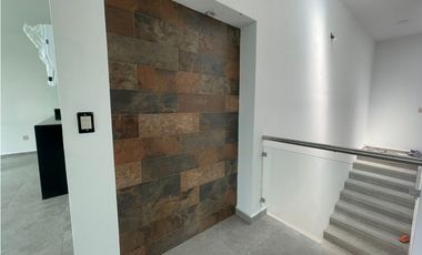 RESIDENCIA NUEVA EN VENTA  CON DISEÑO EN 1 NIVEL SEGURIDAD ALBERCA