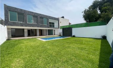 RESIDENCIA NUEVA EN VENTA  CON DISEÑO EN 1 NIVEL SEGURIDAD ALBERCA
