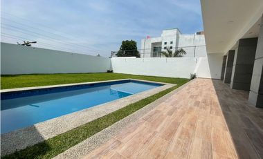 RESIDENCIA NUEVA EN VENTA  CON DISEÑO EN 1 NIVEL SEGURIDAD ALBERCA