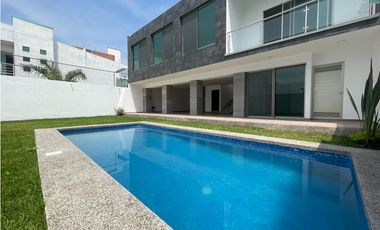 RESIDENCIA NUEVA EN VENTA  CON DISEÑO EN 1 NIVEL SEGURIDAD ALBERCA