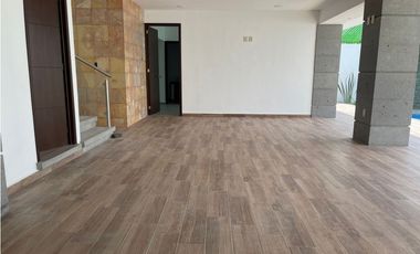 RESIDENCIA NUEVA EN VENTA  CON DISEÑO EN 1 NIVEL SEGURIDAD ALBERCA