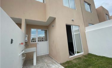 Casa Nueva en Venta  en Condominio Alberca y Vigilancia