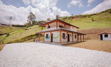 FINCA EN VENTA UBICADA EN MARINILLA SECTOR VEREDA EL SOCORRRO