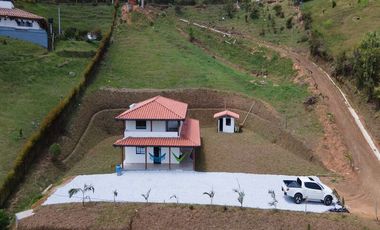 FINCA EN VENTA UBICADA EN MARINILLA SECTOR VEREDA EL SOCORRRO