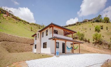 FINCA EN VENTA UBICADA EN MARINILLA SECTOR VEREDA EL SOCORRRO