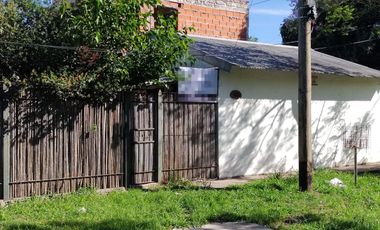 Casa en venta - 1 Dormitorio 1 Baño - 195Mts2 - Villa Elisa, La Plata