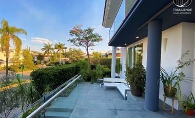 Casa de Lujo en Venta  San Bernardo, Zapopan, Jalisco.  Zona Andares