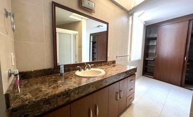 Casa en Venta en Santo Tomás de Aquino, Jardines de Guadalupe, Zapopan.