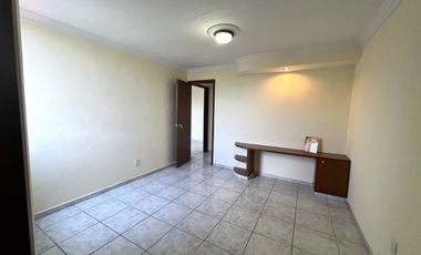 Casa en Venta en Santo Tomás de Aquino, Jardines de Guadalupe, Zapopan.