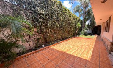 Casa en Venta en Santo Tomás de Aquino, Jardines de Guadalupe, Zapopan.