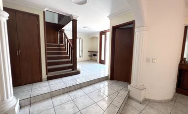 Casa en Venta en Santo Tomás de Aquino, Jardines de Guadalupe, Zapopan.