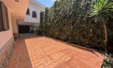 Casa en Venta en Santo Tomás de Aquino, Jardines de Guadalupe, Zapopan.