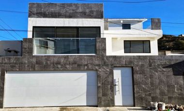 Se vende casa de 5 recámaras en playas de Tijuana