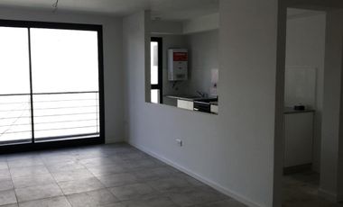 Departamento en Venta San Isidro, La Calabria, 2 dormitorios  y cochera cubierta