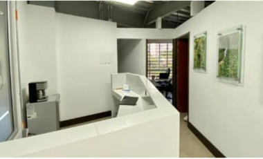 SE VENDE OFICINA EN PINARES QUALITY