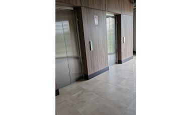 SE VENDE OFICINA EN PINARES QUALITY