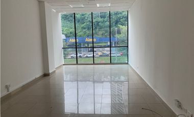 ALQUILER OFICINA EN EL DORADO VISTA A LA CIUDAD CENTURY TOWER