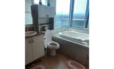 Se Vende Apto en Coronado Golf