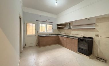 Casa PH en venta en Wilde Centro