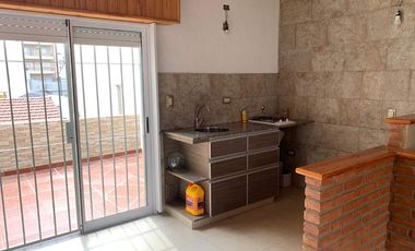 Casa PH en venta en Wilde Centro