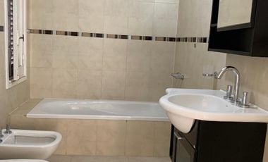 Casa PH en venta en Wilde Centro