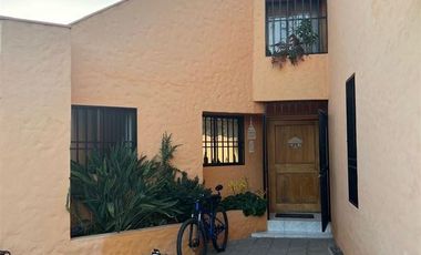 Casa en Venta en Propiedad Ubicada en el conocido sector de Santa Monica ( Santuario de Peñuelas )