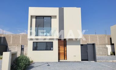 CASA EN VENTA CIUDAD MESETA. APASEO EL GRANDE, GTO.   - (3)