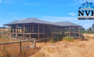 Terreno de 12.500 mts2 con cabaña en construcción se vende